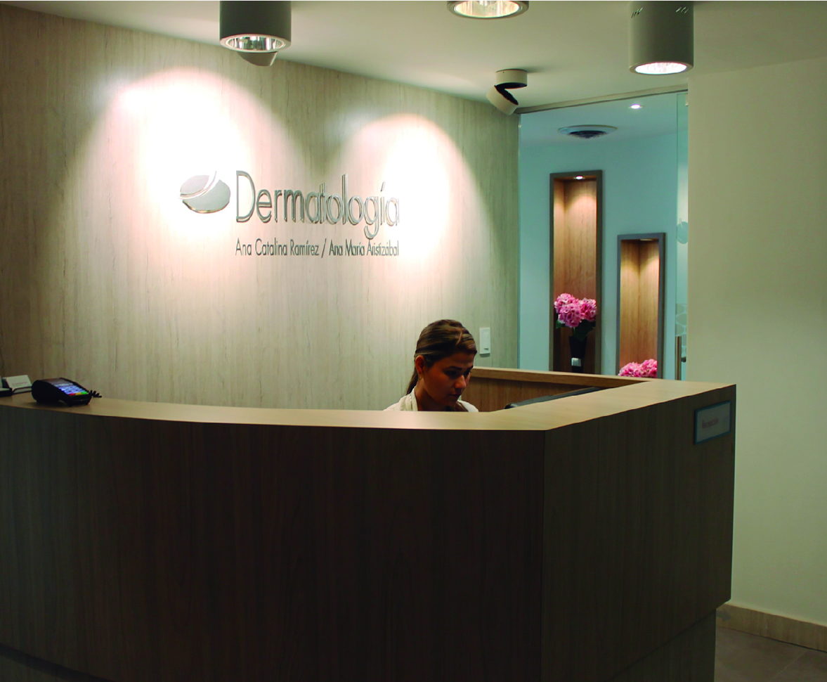DERMATOLÓGICO ANA CATALINA